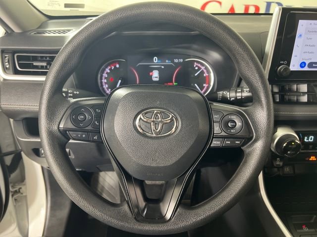 2024 Toyota RAV4 XLE photo 12