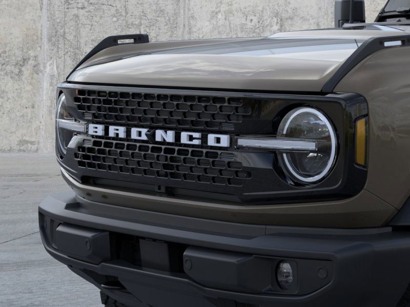 2025 Ford Bronco Outer Banks photo 18