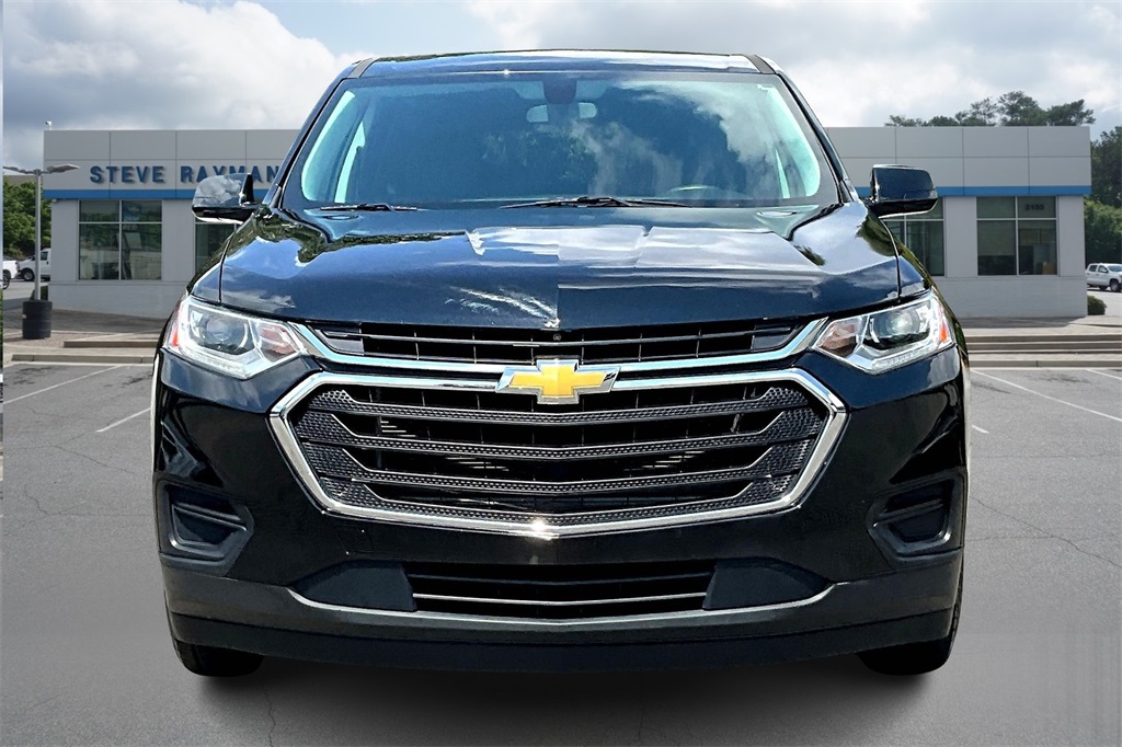 2020 Chevrolet Traverse LS photo 2