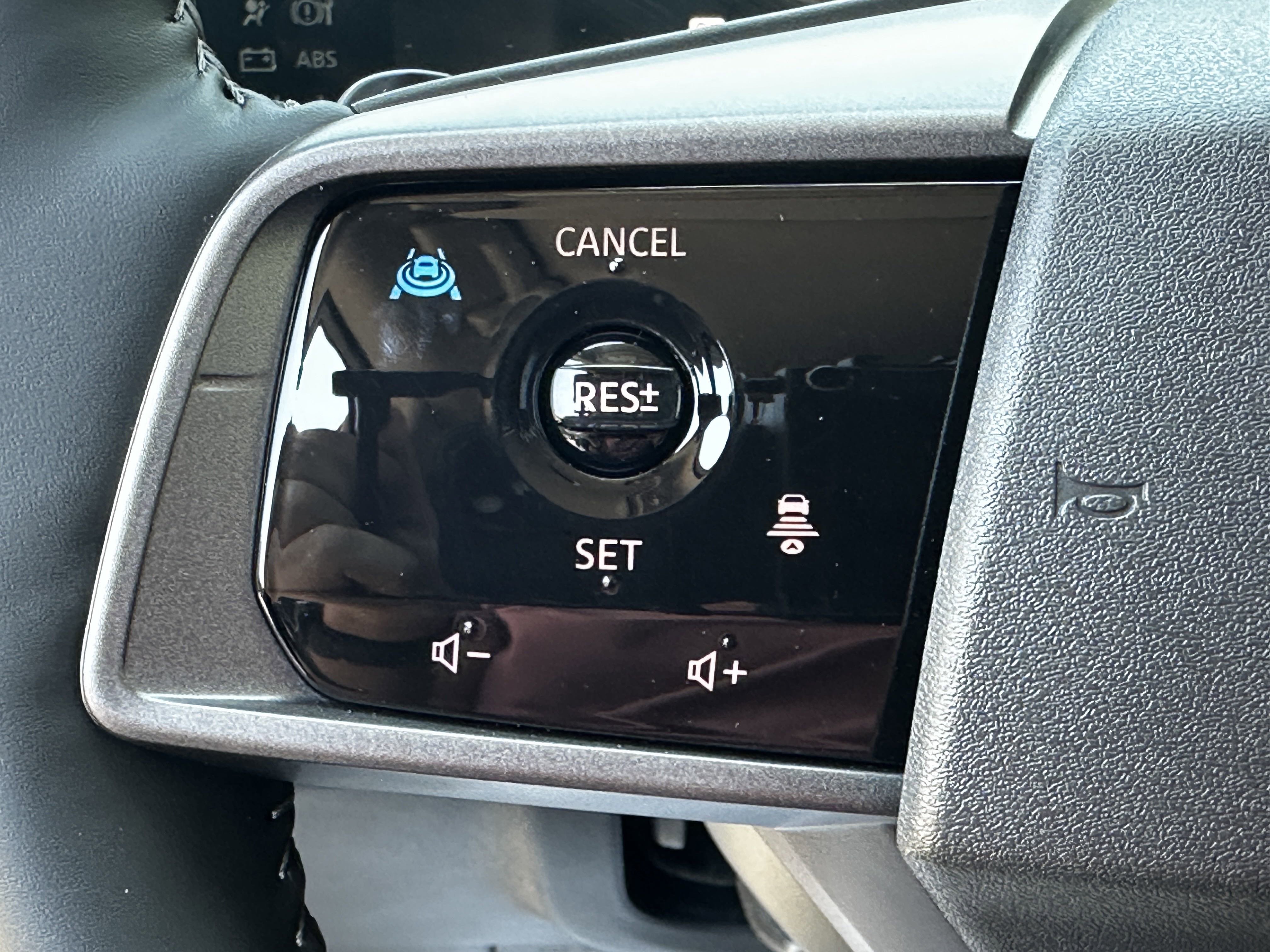 2025 Nissan Murano SV photo 4