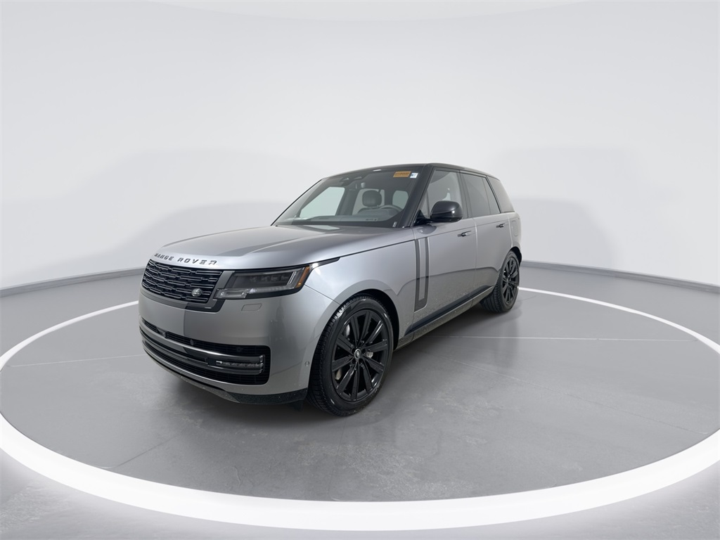 2025 Land Rover Range Rover SE photo 4