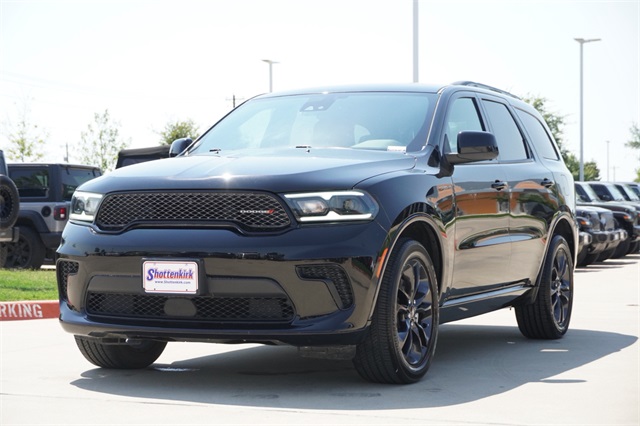 2023 Dodge Durango SXT Plus photo 2