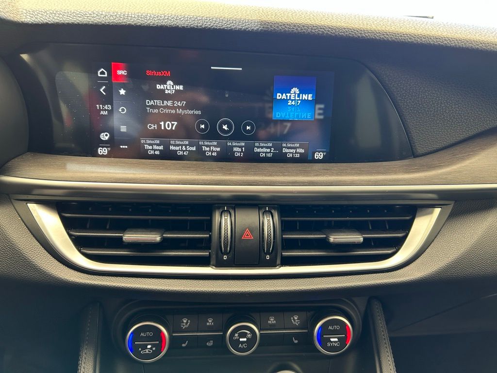 2021 Alfa Romeo Stelvio Ti photo 6