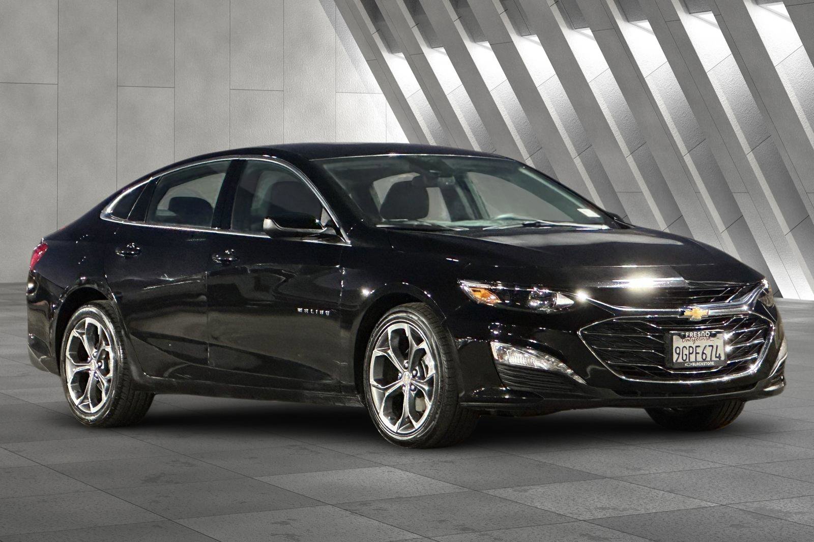 2023 Chevrolet Malibu 1LT photo 2