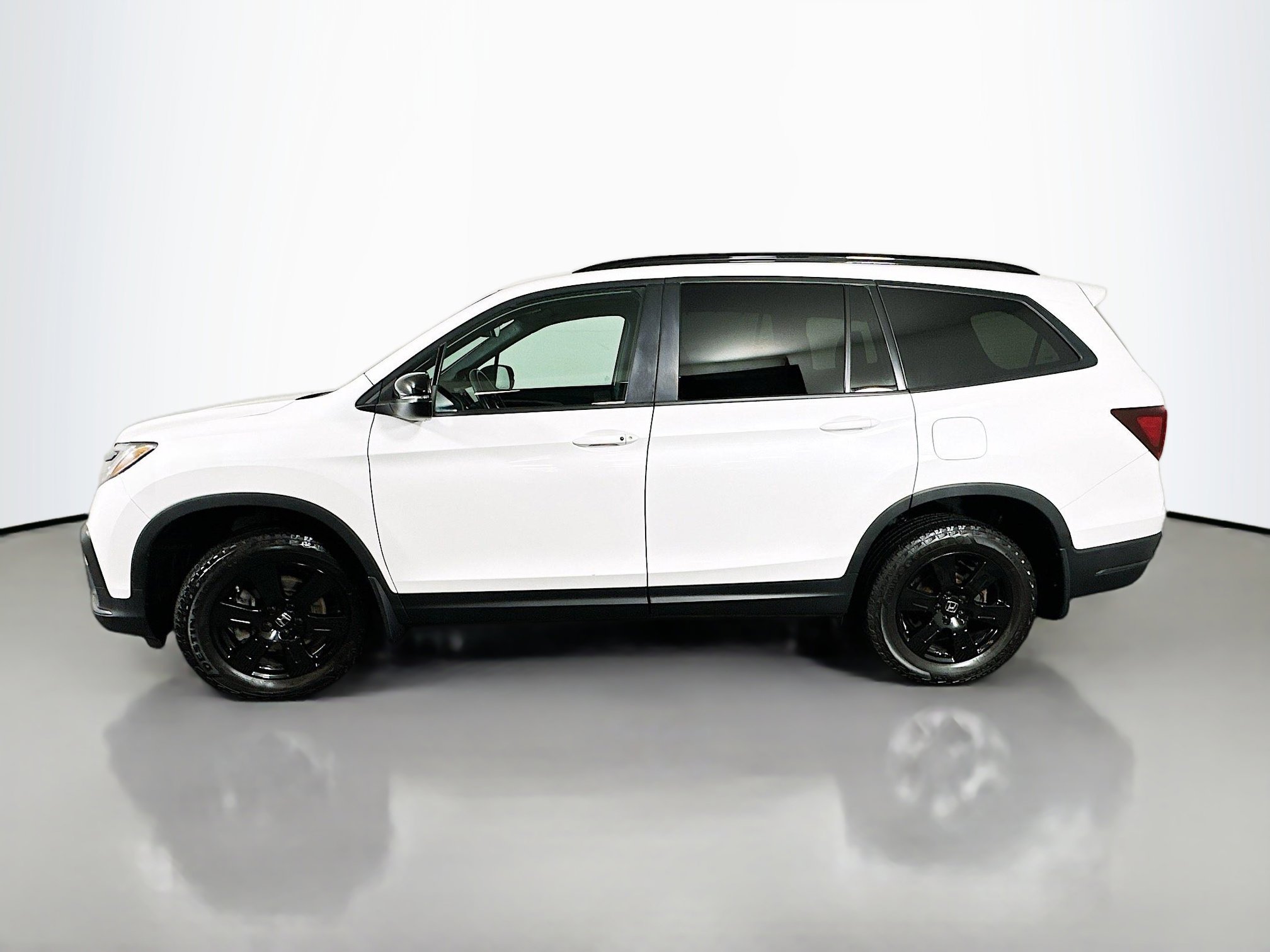 2022 Honda Pilot TrailSport photo 3