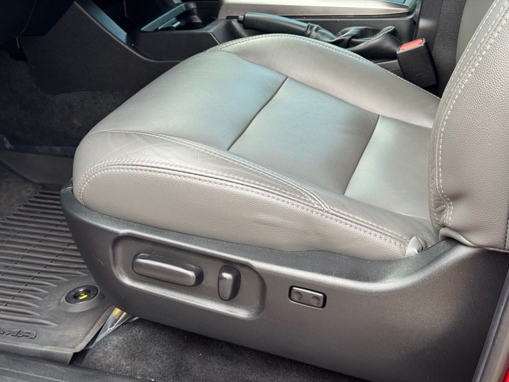 2023 Toyota Tacoma SR5 V6 photo 19