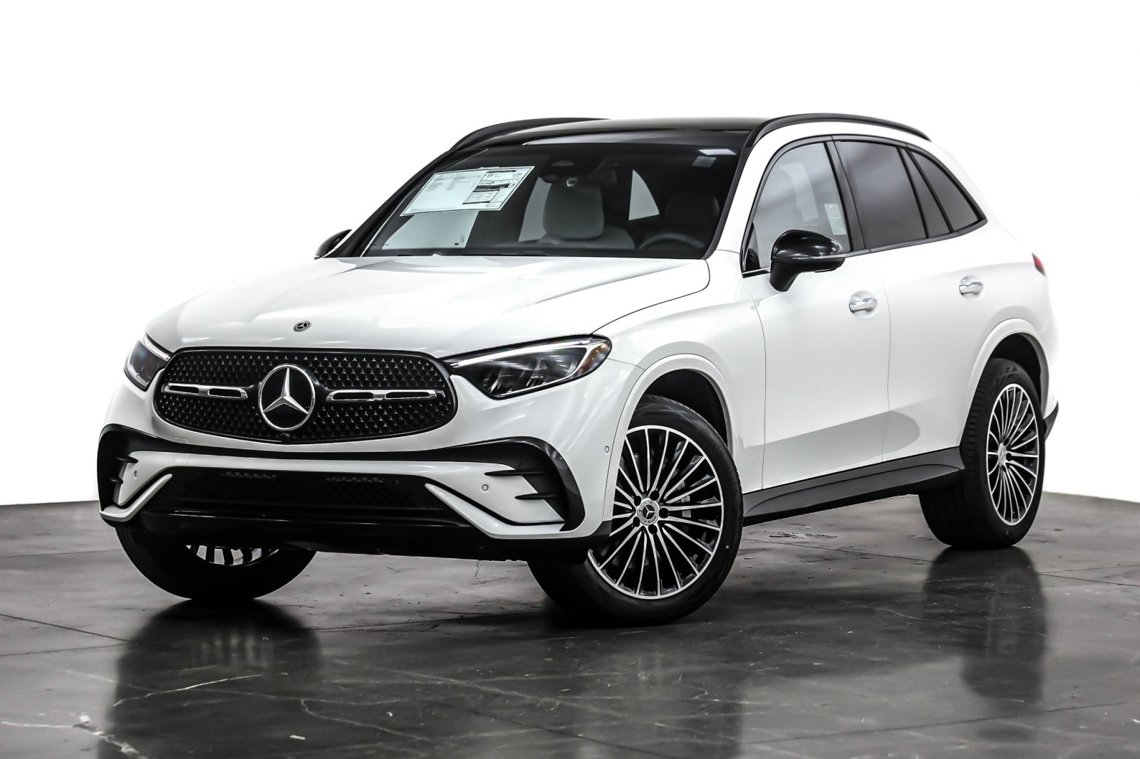 2026 Mercedes-Benz GLC Base's photo