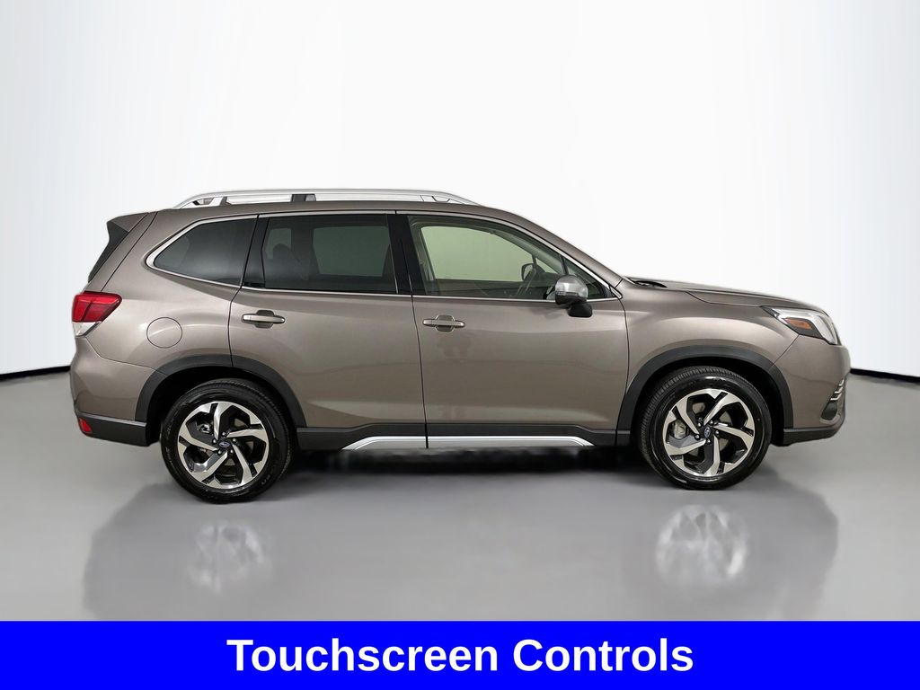 2022 Subaru Forester Touring photo 8