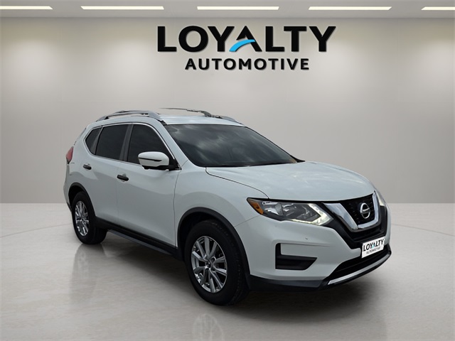 2017 Nissan Rogue SV photo 7