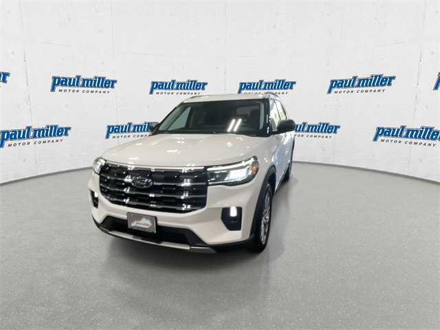 2026 Ford Explorer photo 4