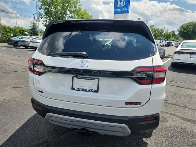 2025 Honda Pilot TrailSport photo 4