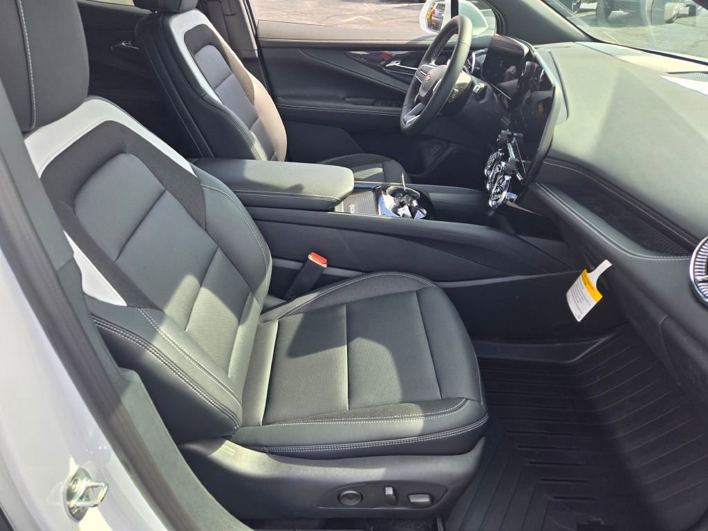 2026 Chevrolet Blazer EV photo 4