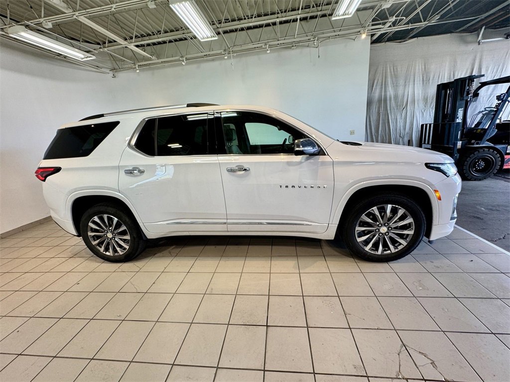 2022 Chevrolet Traverse Premier photo 3