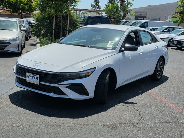 2025 Hyundai Elantra Hybrid SEL Sport photo 4