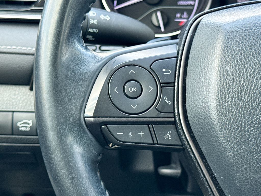 2022 Toyota Camry SE photo 18