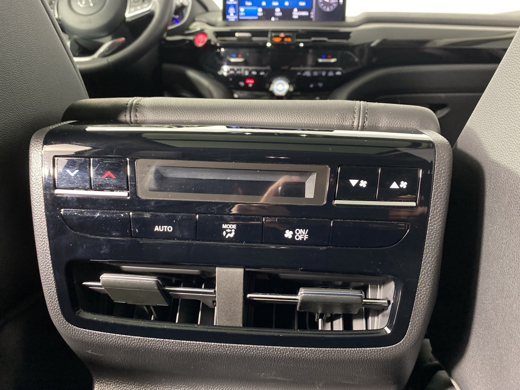 2025 Acura MDX SH-AWD photo 21