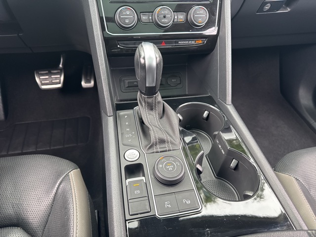 2023 Volkswagen Atlas V6 SEL Premium R-Line photo 30