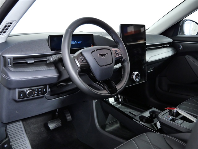 2025 Ford Mustang Mach-E Select photo 14