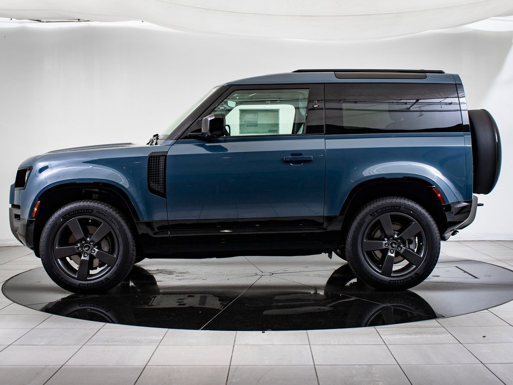 2025 Land Rover Defender 90 X-Dynamic SE photo 5