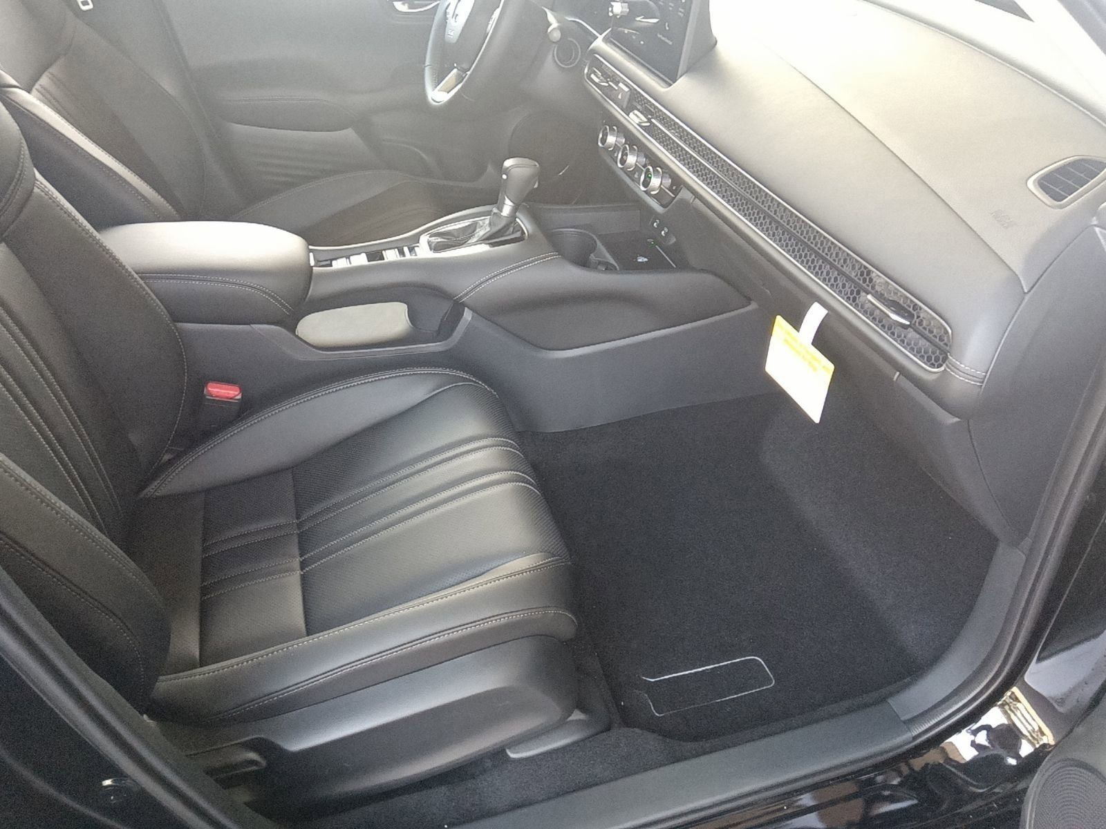 2026 Honda HR-V EX-L photo 29