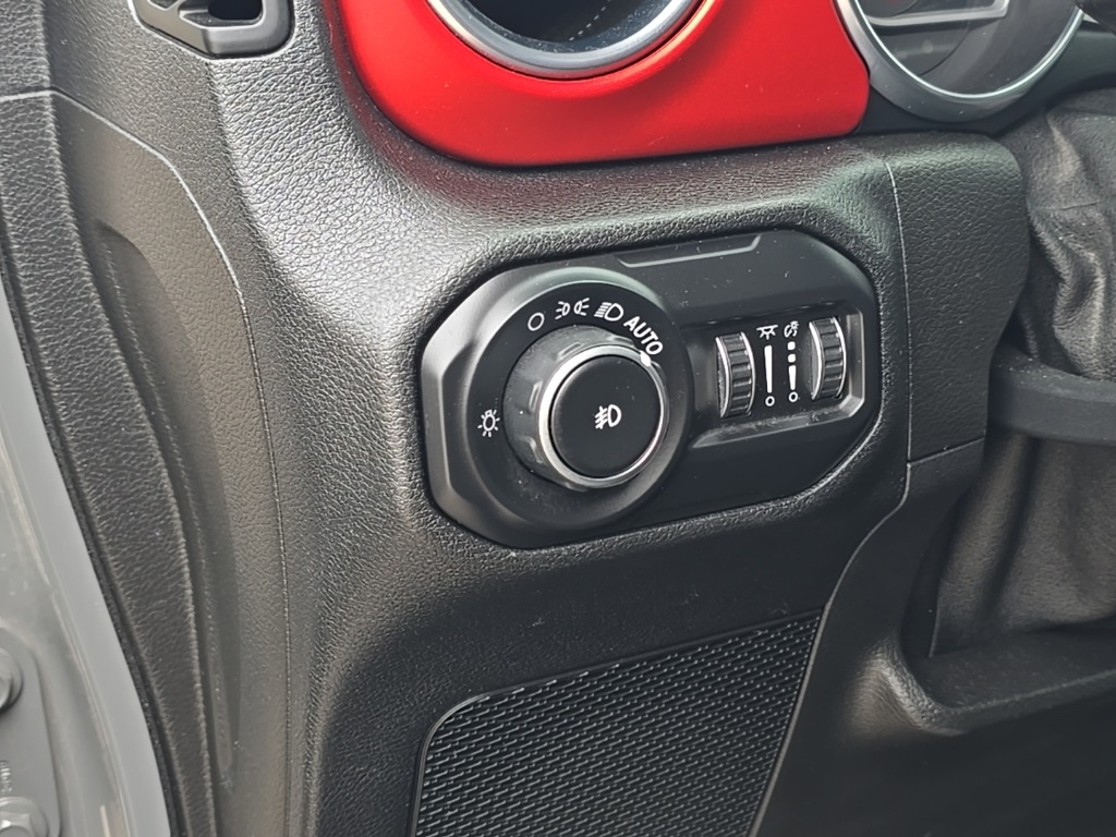 2020 Jeep Wrangler Unlimited Rubicon photo 9