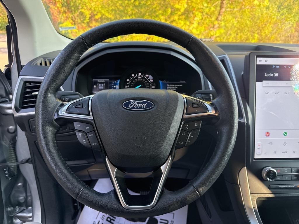 2024 Ford Edge SEL photo 21