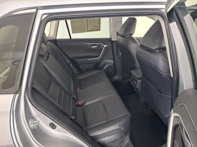 2020 Toyota RAV4 Hybrid Limited photo 8
