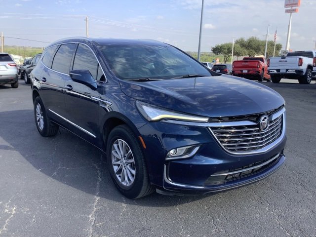 2023 Buick Enclave Essence's photo
