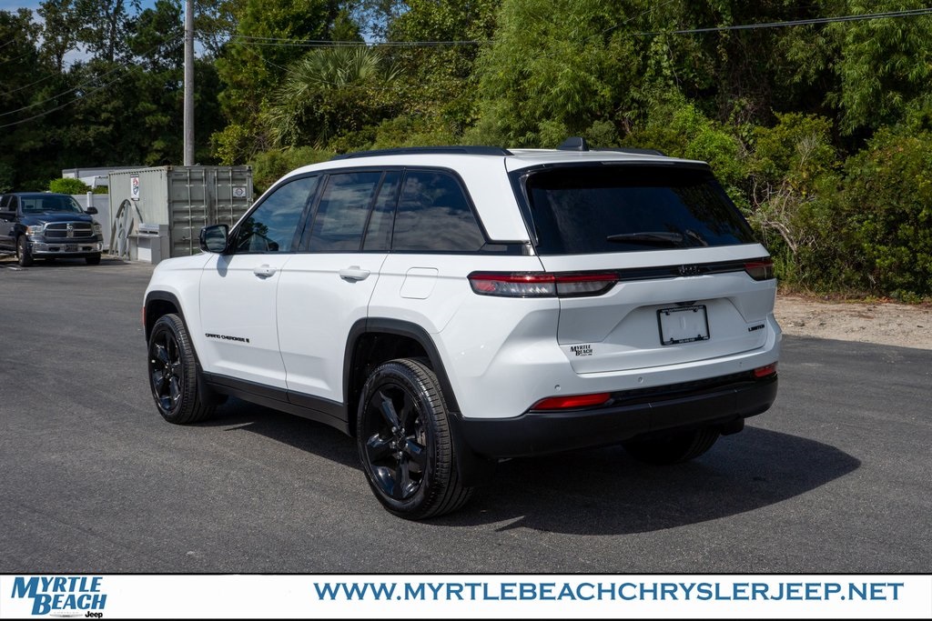 2025 Jeep Grand Cherokee Limited photo 2
