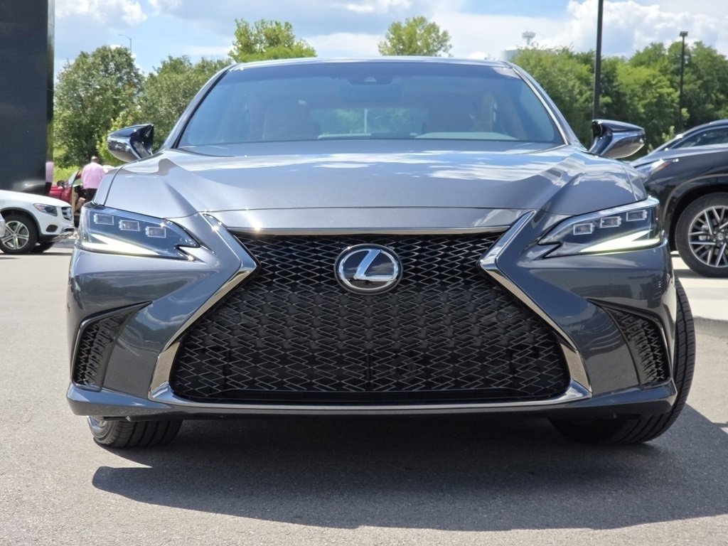 2025 Lexus ES F SPORT photo 3