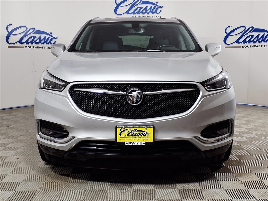 2020 Buick Enclave Essence photo 3