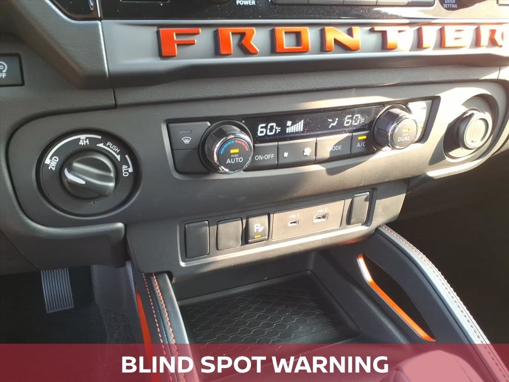 2025 Nissan Frontier PRO-4X photo 3