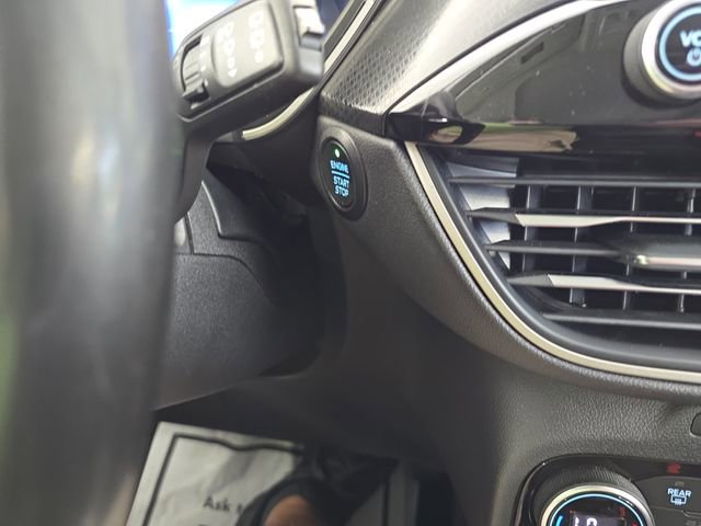 2021 Ford Escape SEL photo 22