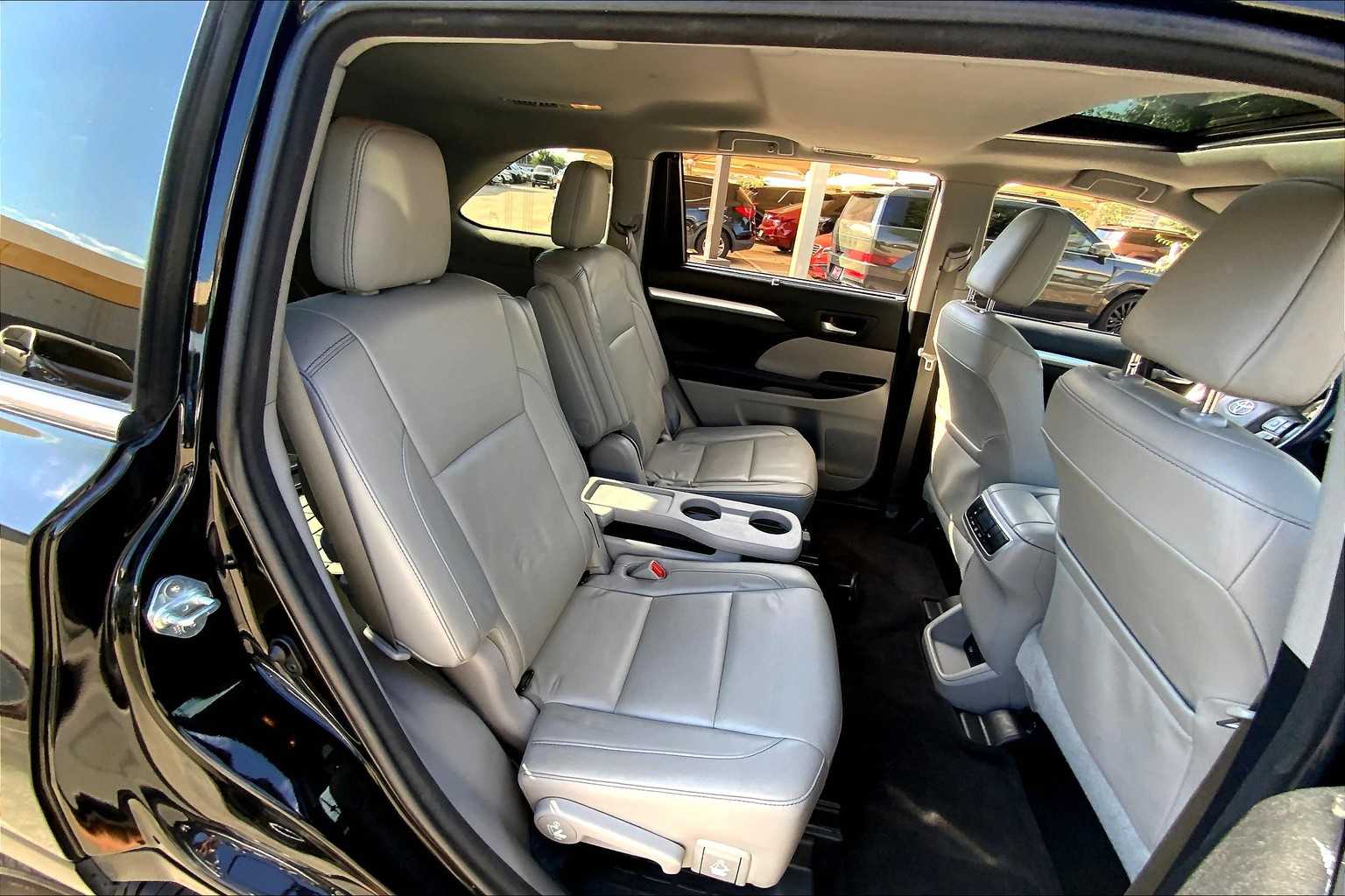 2018 Toyota Highlander XLE photo 19