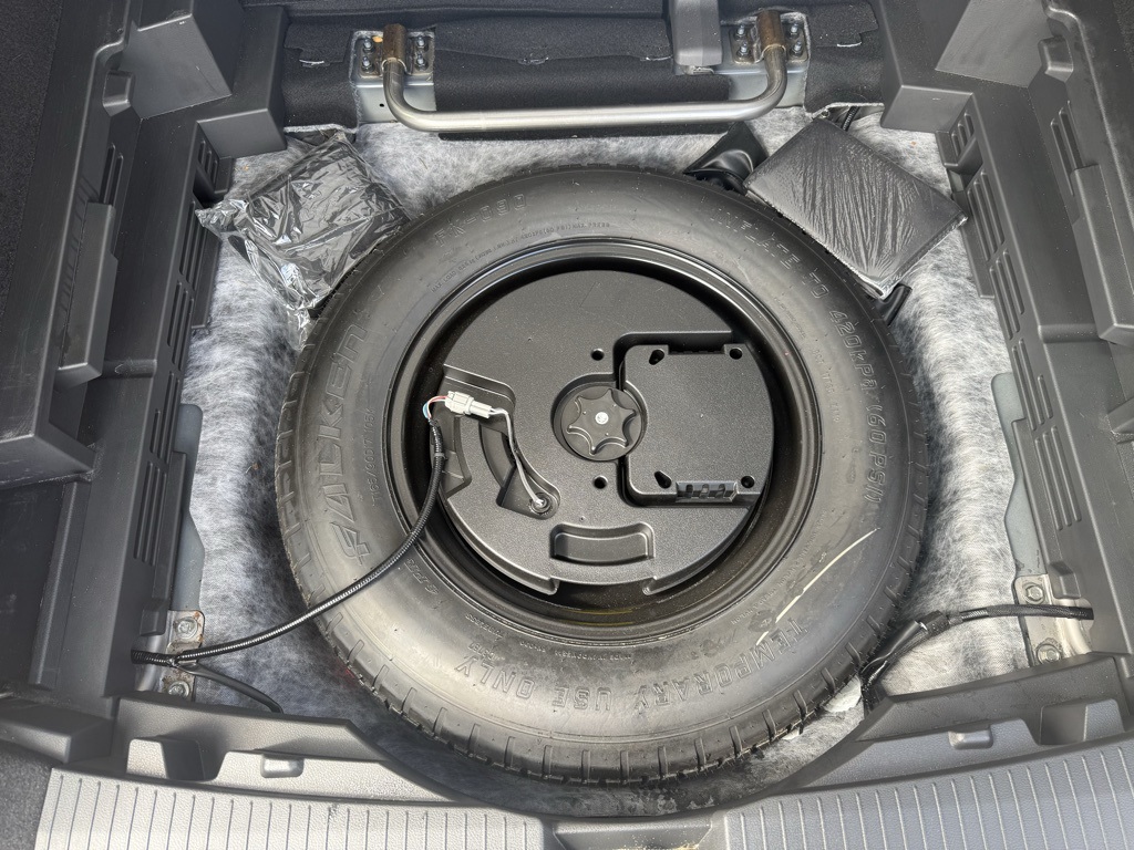 2023 Nissan Rogue SV photo 29