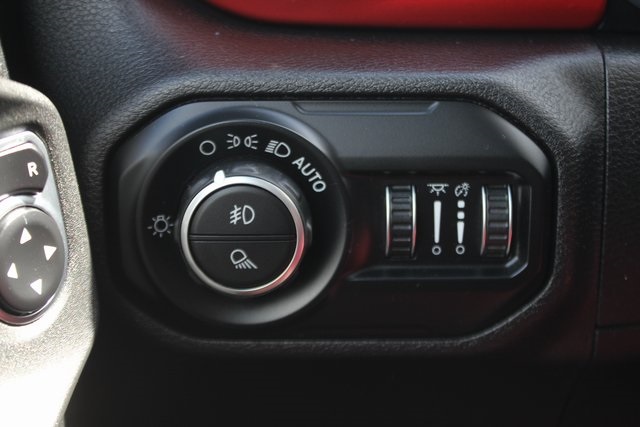 2020 Jeep Gladiator Rubicon photo 13