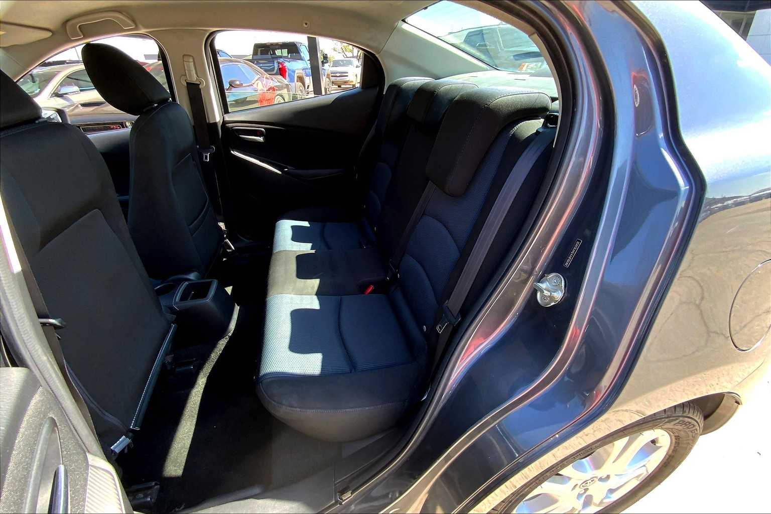 2017 Toyota Yaris iA photo 17