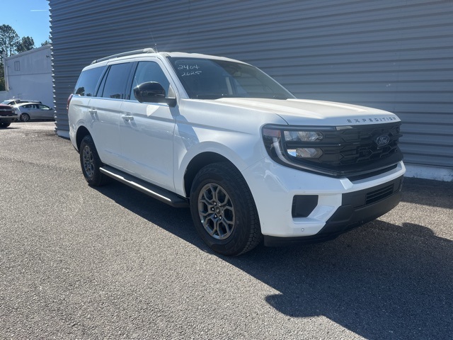 2025 Ford Expedition Active's photo