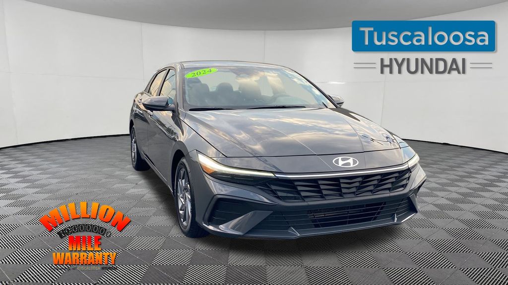 2024 Hyundai Elantra SEL's photo