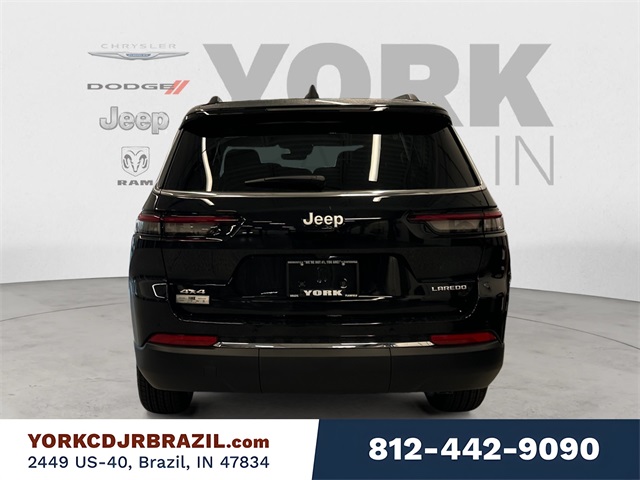 2025 Jeep Grand Cherokee Laredo photo 4