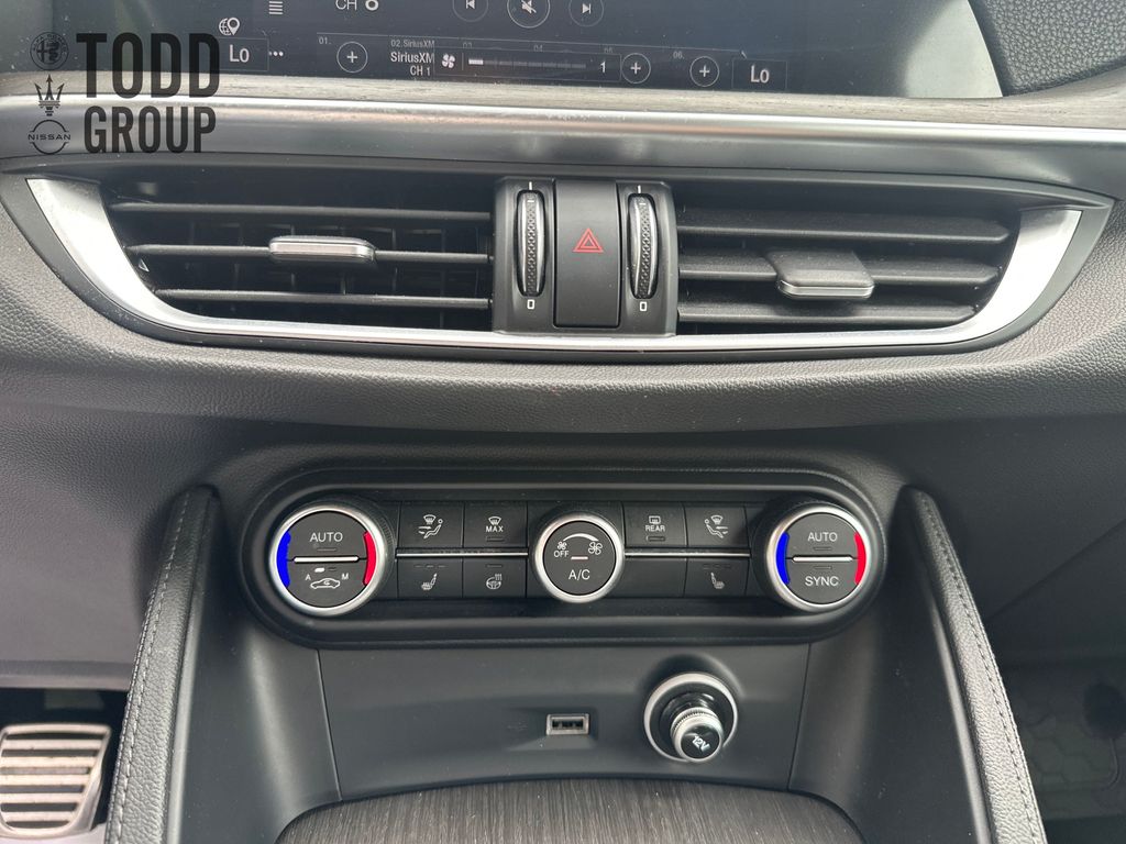 2022 Alfa Romeo Stelvio Ti photo 16