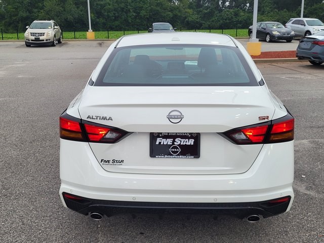 2025 Nissan Altima 2.5 SR photo 4
