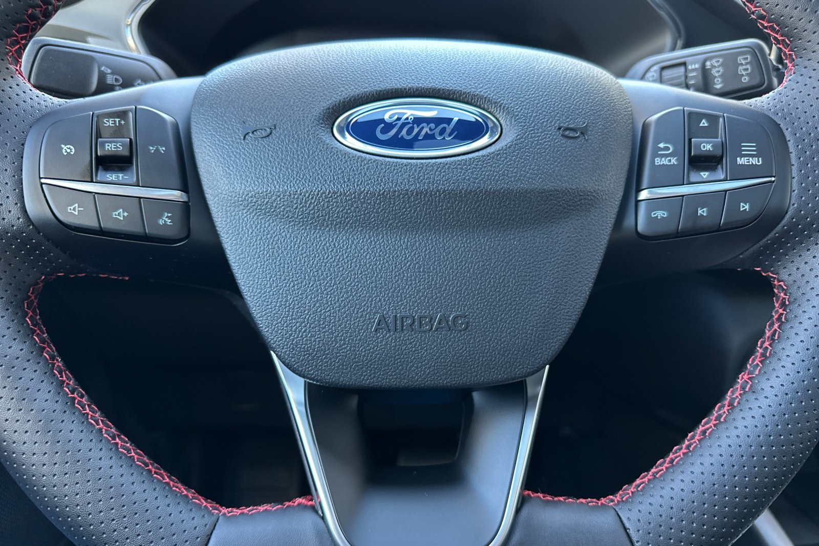 2025 Ford Escape ST-Line photo 22