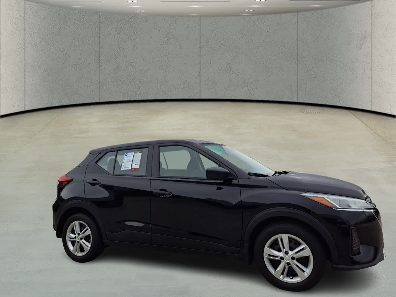 2024 Nissan Kicks S photo 2