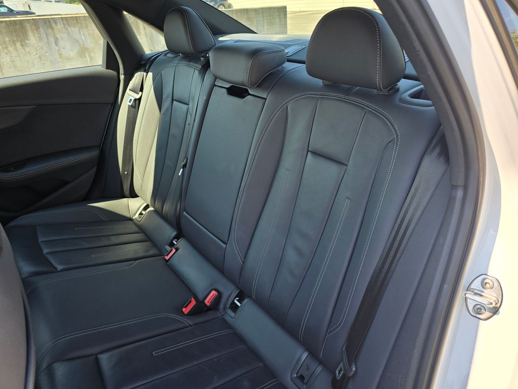 2023 Audi A4 S line Quattro Premium Plus photo 17