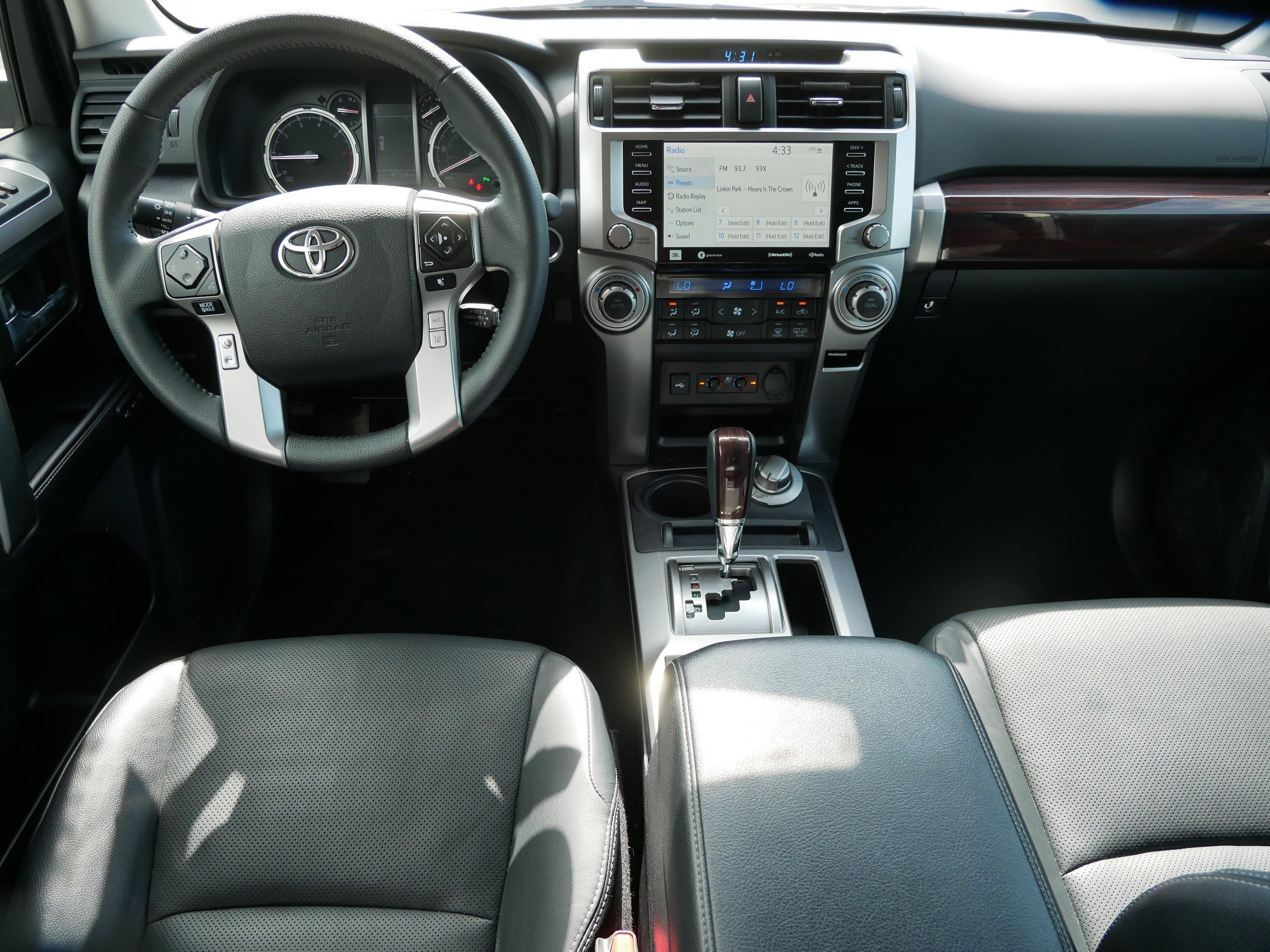 2022 Toyota 4Runner Limited photo 8