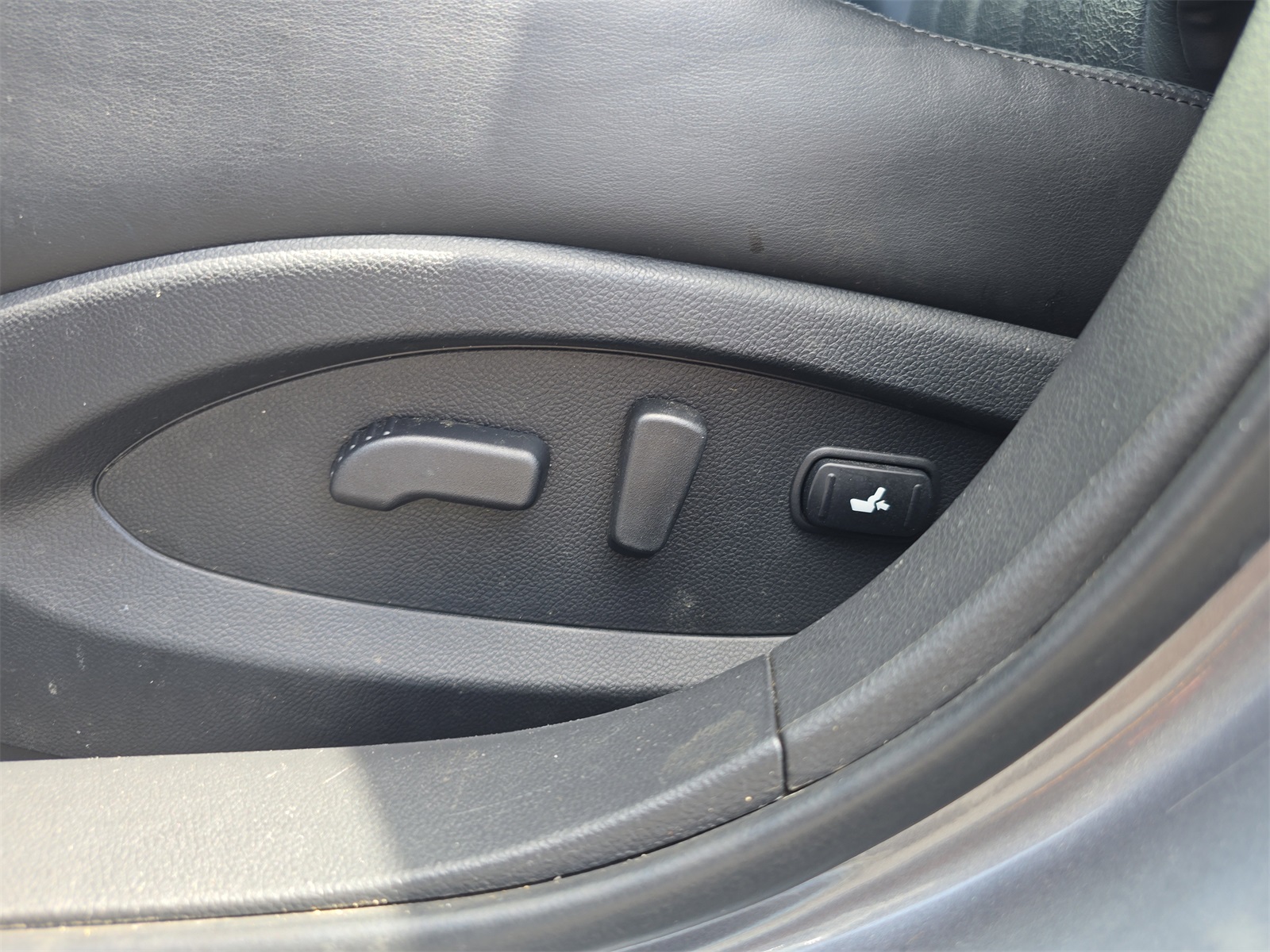 2017 Infiniti QX50 Base photo 17