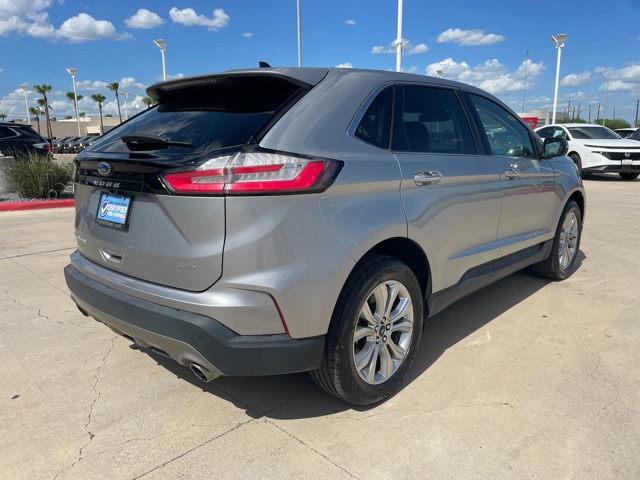 2024 Ford Edge Titanium photo 4