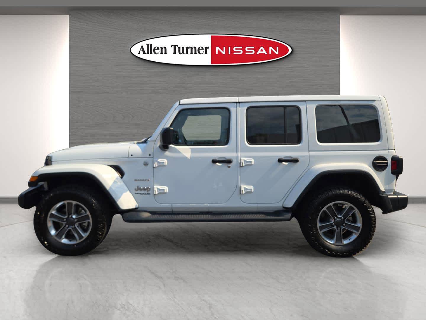 2022 Jeep Wrangler Unlimited Sahara photo 10