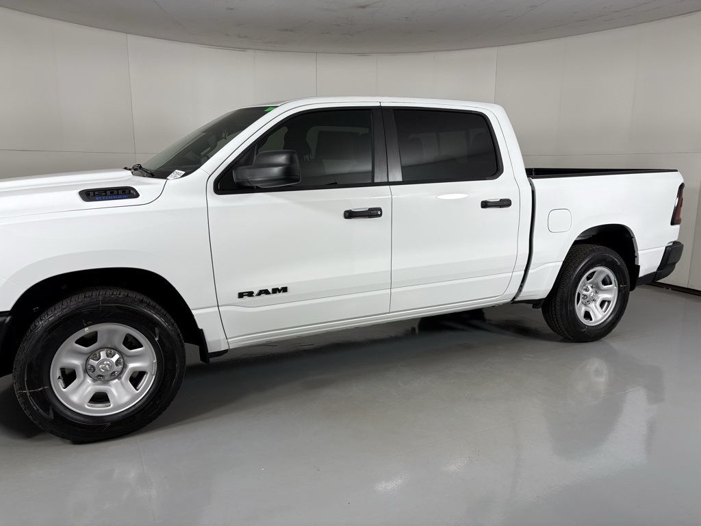 2025 Ram 1500 Tradesman photo 4